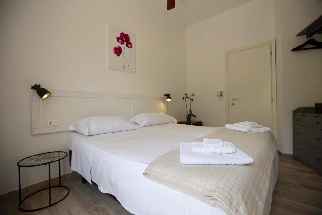 Hotel Elite Cervia Buitenkant foto