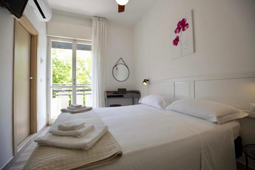 Hotel Elite Cervia Buitenkant foto