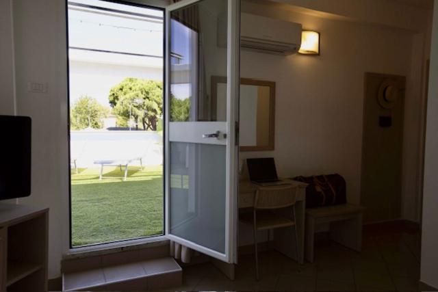 Hotel Elite Cervia Buitenkant foto