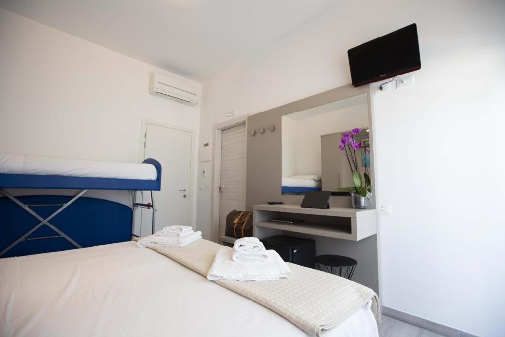 Hotel Elite Cervia Buitenkant foto
