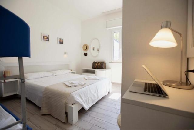 Hotel Elite Cervia Buitenkant foto